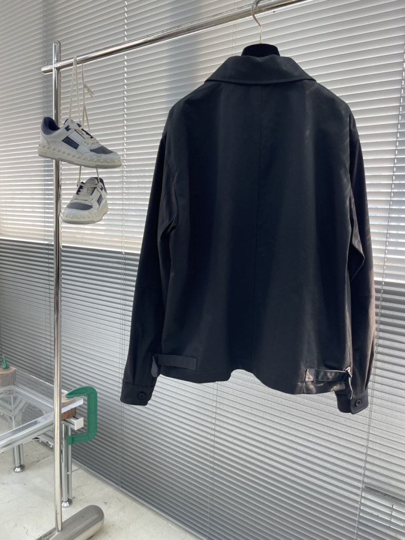 chr1st1an D10r outwear